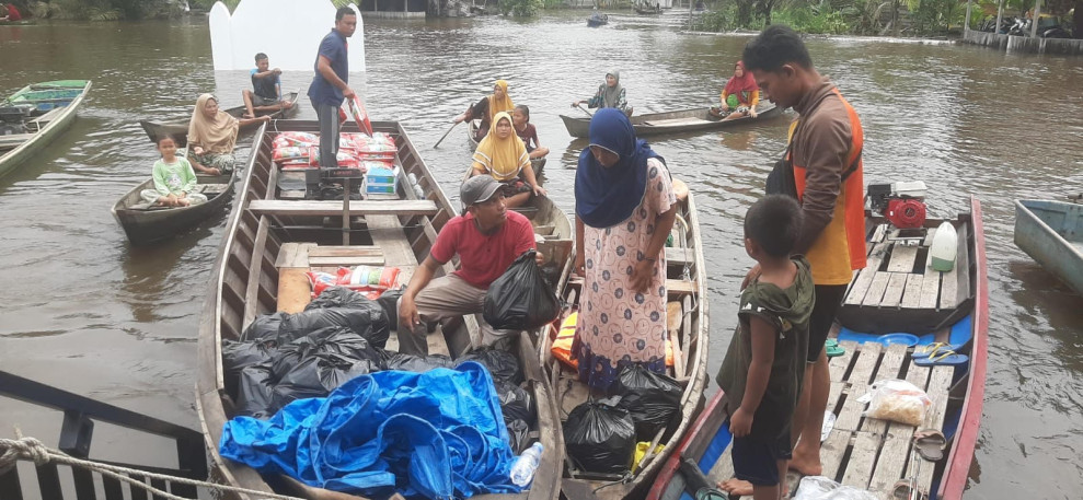 EMP Bentu Limited Kirim Bantuan Sembako untuk Korban Banjir di Kabupaten Pelalawan