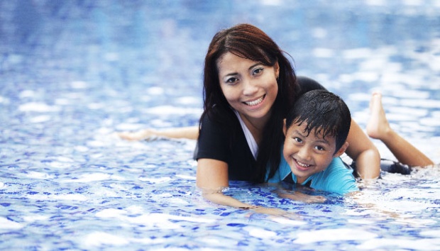 Tips Mencegah Anak Tenggelam saat Berenang, Belajar Teknik Napas Buatan