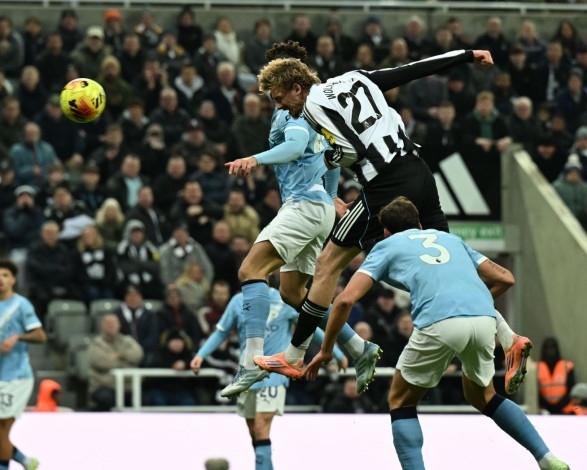 Pep Guardiola Ngamuk Seusai Man City Kalah dari Newcastle