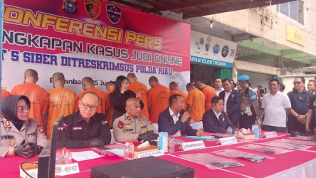 Polda Riau Bongkar Judi Online Beromzet Rp3,6 Miliar, 12 Pelaku Ditangkap