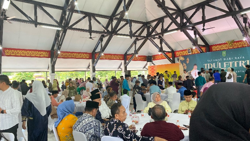 Hari Kedua Open House Gubernur Riau Abdul Wahid Semakin Ramai, Jadi Ajang Silaturahmi dan Sharing Visi