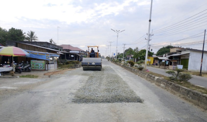 Pemprov Riau Gesa Perbaikan Ruas Jalan Tandun-Ujung Batu Sepanjang 30 Km