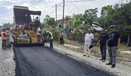 Jelang Pacu Jalur 2025, Jalan Rusak di Kuansing Mulai Diperbaiki