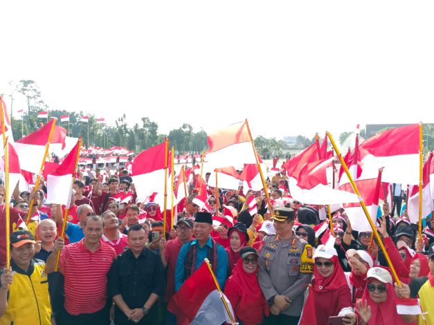 Dihadiri 2.000 Peserta, Ada Parade Bendera Merah Putih Sepanjang 79 Meter