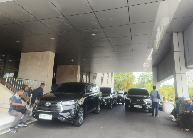 KPK Geledah Ruang Kerja Abdul Wahid di Kantor Gubernur Riau