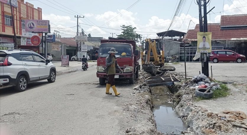 Pasca Ditinjau Pj Gubernur, PUPR Riau Langsung Perbaiki Kerusakan Jalan Cipta Karya