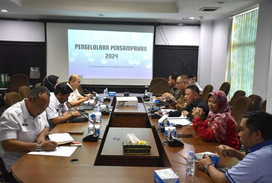 Hearing Komisi IV, Pemko Pekanbaru Tetapkan PT BRS Pemenang Lelang Sampah