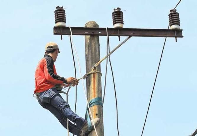 Listrik Pelanggan di Riau Pulih Total, 100 Persen Menyala Kembali