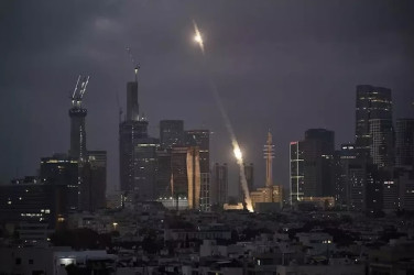 Konflik Israel-Iran Membara, Isyarat Awal Perang Dunia III?