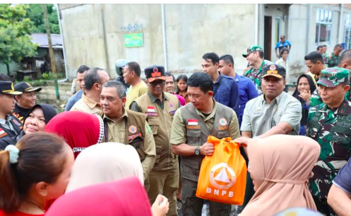 BNPB beri bantuan kepada pemerintah daerah terdampak banjir di Riau