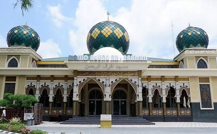 Pemko Pekanbaru Takbiran Iduladha di Masjid Agung Ar-Rahman, Salat Ied di MPP