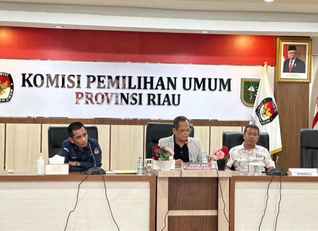 Tiga Bakal Calon Gubernur Riau Penuhi Syarat Administrasi, Ini Tahapan Selanjutnya