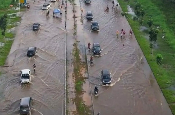 1.400 orang terdampak banjir di Pekanbaru