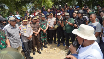 Masyarakat Serahkan 311 Hektare Lahan di TNTN untuk Reforestasi
