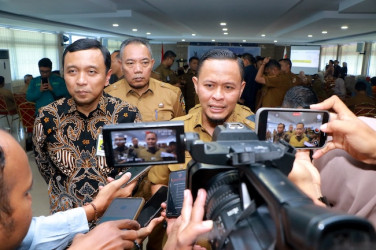 Walikota Pekanbaru Perintahkan Jajaran Tanggap Cepat Keluhan Warga