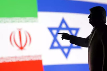 Trump Ragu Dukung Israel, Memori Kelam Tragedi Iran 1953 Menghantui?