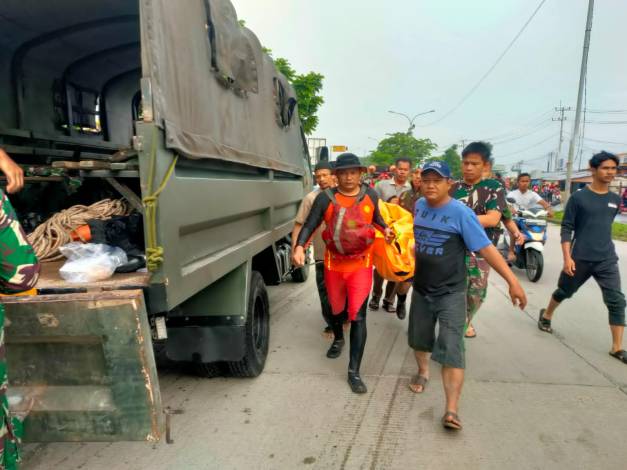 Anak yang Hanyut saat Mandi di Parit Perumahan Sidomulyo Pekanbaru Ditemukan Meninggal Dunia