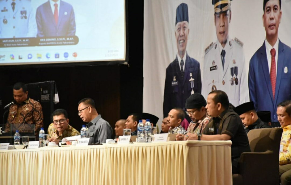 Pimpinan DPRD Pekanbaru Hadiri Forum Konsultasi Publik RPJPD Kota Pekanbaru 2025-2045