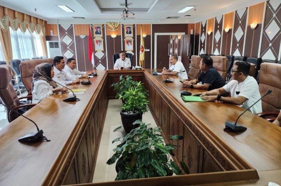 Kepala BPKAD Dampingi Wali Kota Pekanbaru dalam Pertemuan dengan PT. YSM Terkait Pengelolaan Parkir