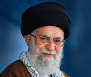Ali Khamenei Bersumpah Iran Akan Terus Gempur Israel