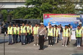 Puluhan Pak Ogah di Pekanbaru Direkrut Jadi Relawan Supeltas