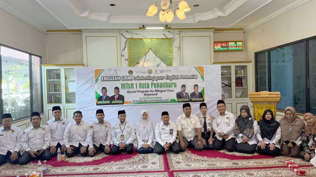 Resmikan English Camp MTsN 1 Pekanbaru, Kakanwil Kemenag Riau Dorong Kompetensi Siswa