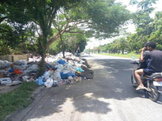 Sampah di Pekanbaru Masih Menumpuk Pasca Pemutusan Kontrak Pihak Ketiga