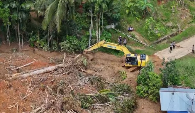 Sejumlah Kecamatan di Agam dan Pesisir Selatan Masih Terisolasi