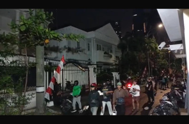 Meski Sudah Minta Maaf, Rumah Uya Kuya dan Eko Patrio Tetap Dijarah Massa