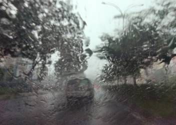 BMKG: Hujan Guyur Sebagian Wilayah Riau Hari Ini, Waspadai Petir dan Angin Kencang